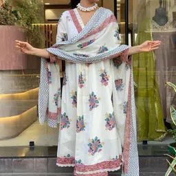 Vaidehi Fashion Women Floral Printed Regular Kurta with Trousers & With Dupatta-picture-10