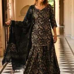 DIVASTRI Women Floral Printed Regular Kurta with Sharara & With Dupatta-picture-38