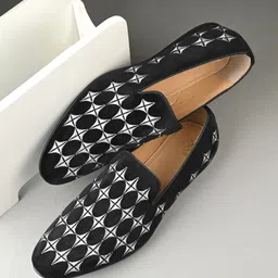 house of pataudi Men Black Velvet Embroidered Slip On Loafers Mojaris Shoes Mojaris For Men-picture-36