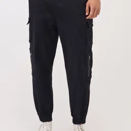 NOBERO Men Relaxed Jogger Fit Cotton Cargos Trousers-picture-31