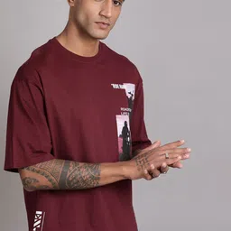 The Roadster Lifestyle Co Graphic Printed Relaxed-Fit Pure Cotton T-Shirt image 5