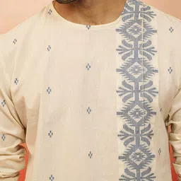 VASTRAMAY Men Ethnic Motifs Embroidered Pure Cotton Kurta with Trouser image 5