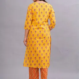 Bachuu Women Floral Printed Thread Work Pure Cotton Straight Kurta With Palazzos image 5