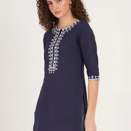 Missethic Women Ethnic Motifs Embroidered Thread Work Floral Khadi Kurta image 5