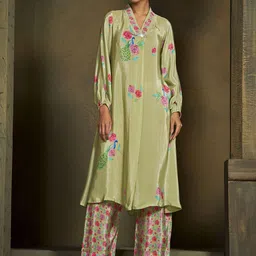 SUKRUTI DESIGN Floral Embroidered V-Neck Sequinned Pure Crepe Sequinned Kurti-image-88