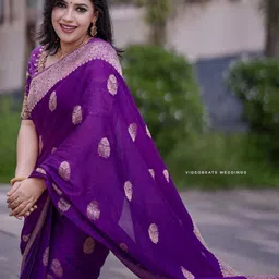 MOKSHA DESIGNS Woven Design Zari Silk Blend Handloom Kanjeevaram Saree image 3