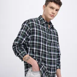 glitchez Tartan Checked Spread Collar Relaxed Fit Shirt-picture-40