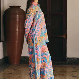 Muvazo Floral Print Top image 2