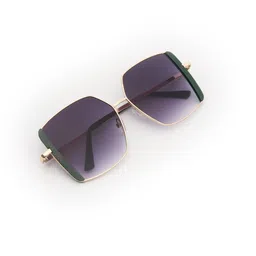 PELLE LUXUR Classic Unisex Gold Toned Frame UV Protected Sunglasses image 3