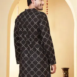 Anouk Men Ethnic Motifs Checked Thread Work Kurta image 4