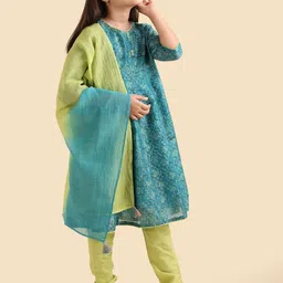 Fabindia Girls Floral Printed Regular Kurta with Churidar & With Dupatta image 5