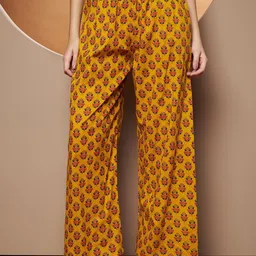 Poshak Hub Women Floral Printed Pure Cotton Kurta with Palazzos image 2