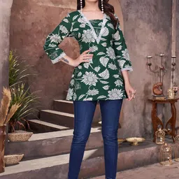 Mitera Floral Printed V-Neck Kurti-picture-13