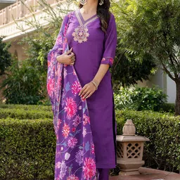 Navlik Women Floral Yoke Design Regular Thread Work Kurta with Trousers & With Dupatta-picture-15