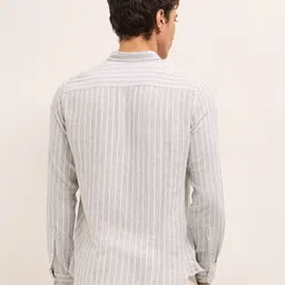 THE BEAR HOUSE Men Slim Fit Vertical Striped Button-Down Collar Casual Shirt image 5