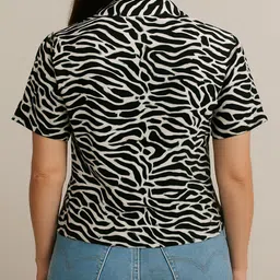 LA CHIC PICK Women Animal Printed Lapel Collar Shirt Style Top image 3