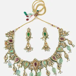 vivinia BY VIDHI MEHRA Gold-Plated Kundan-Studded & Pearl-Beaded Jewellery Set image 2