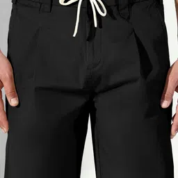 SHOWOFF Men Comfort Low-Rise Pleated Trousers image 2