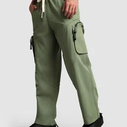 Beyoung Men Relaxed Baggy Fit Raw Edge 3D Pocket Cargos Trousers-picture-3
