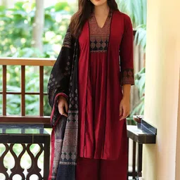 GoSriKi Women Plus Size Ethnic Motifs Printed Kurta, Palazzos & With Dupatta Kurta Sets image 3