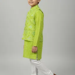 Sangria Boys Bandhani Printed Pure Cotton Straight Kurta & Trousers With Nehru Jacket image 5