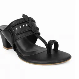 Bombay Genie Textured Ethnic Block Sandals image 4