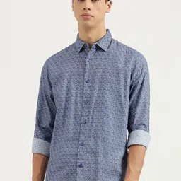 United Colors of Benetton Men Cutaway Collar Geometric Printed Cotton Casual Shirt-picture-20