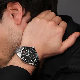 SWISS MILITARY HANOWA Men Round Dial & Bracelet Style Straps Analogue Watch SMWGH0004101 image 3