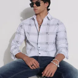 SHOWOFFFF Men Comfort Slim Fit Checked Casual Shirt-image-4