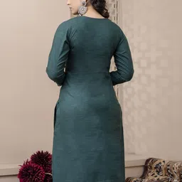 AUZAAI COLLECTION Selection Of 2 Floral Embroidered Round Neck Pure Cotton Kurtas image 4