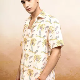 HIGHLANDER Men Cream Printed Relaxed Shirt image 2