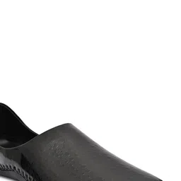 Arics Men Textured Patent Leather Everyday Mules image 5