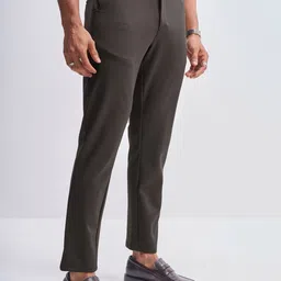 HIGHLANDER Men Slim Fit Trousers image 5