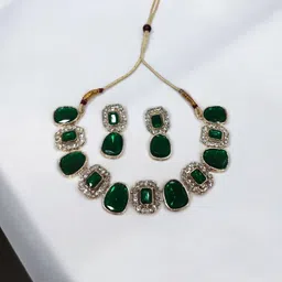 Women Click Gold-Plated Stones-Studded Jewellery Set image 1