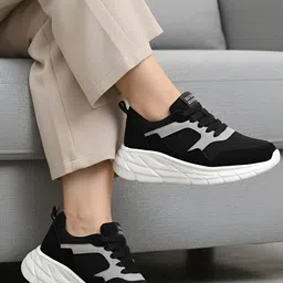 Longwalk Women Colourblocked Sneakers-picture-33