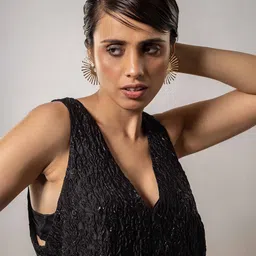 MINJI AND CO. Contemporary Studs Earrings image 4