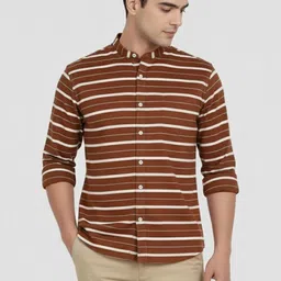 Vida Loca Men Smart Slim Fit Horizontal Stripes Striped Casual Shirt image 3