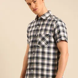 Voroxy Men Printed Cotton Casual Shirts image 5