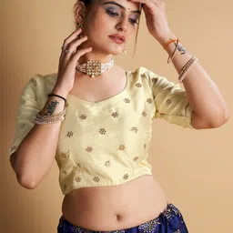 VISHNU WEAVES Embroidered Sweetheart Neck Padded Blouse-image-17