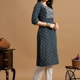 GLOWWORLD Ethnic Motifs Printed Straight Kurta image 2