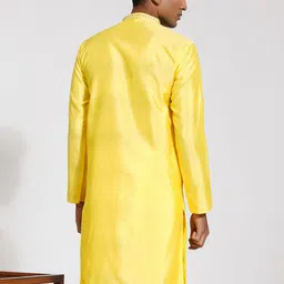 VASTRAMAY Mandarin Collar Thread Work Jacquard Kurta image 5