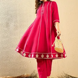 SERONA FABRICS Women Ethnic Motifs Embroidered Regular Thread Work Pure Silk Kurta with Trousers image 5