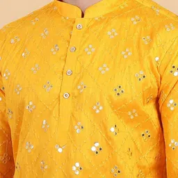 CHIRASVI Men Embroidered Mirror Work Kurta image 4