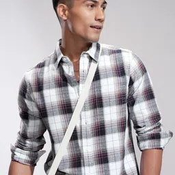 HIGHLANDER Men Comfort Slim Fit Opaque Checked Casual Shirt-picture-35