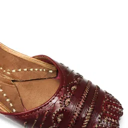 Ta Chic Women Embellished Ethnic Mojaris with Embroidered Flats image 2