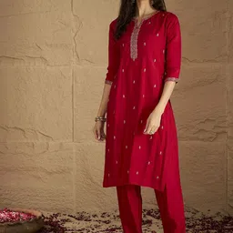 House of Pataudi Women Ethnic Motifs Embroidered Kurta with Trousers & Dupatta image 2