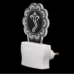 1ST TIME White & Transparent 2-Pcs 3D Illusion LED Plug Night Lamps image 5