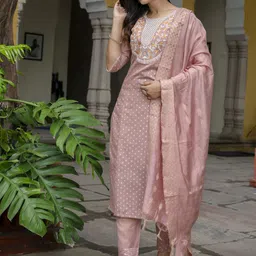 VredeVogel Women Floral Embroidered Regular Thread Work Chanderi Silk Kurta with Trousers & With Dupatta image 1