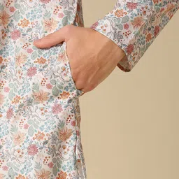 RAJUBHAI HARGOVINDAS Men Printed Kurta Set image 2