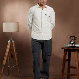 Campus Sutra Comfort Textured Spread Collar Casual Shirt image 3